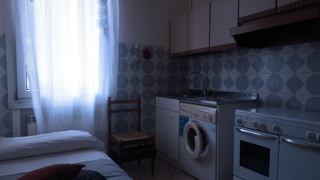 Stazione Centrale Bed and Breakfast Bolonia Exterior foto