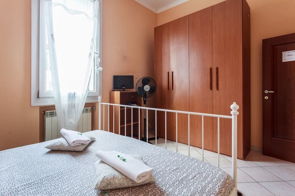 Stazione Centrale Bed and Breakfast Bolonia Exterior foto