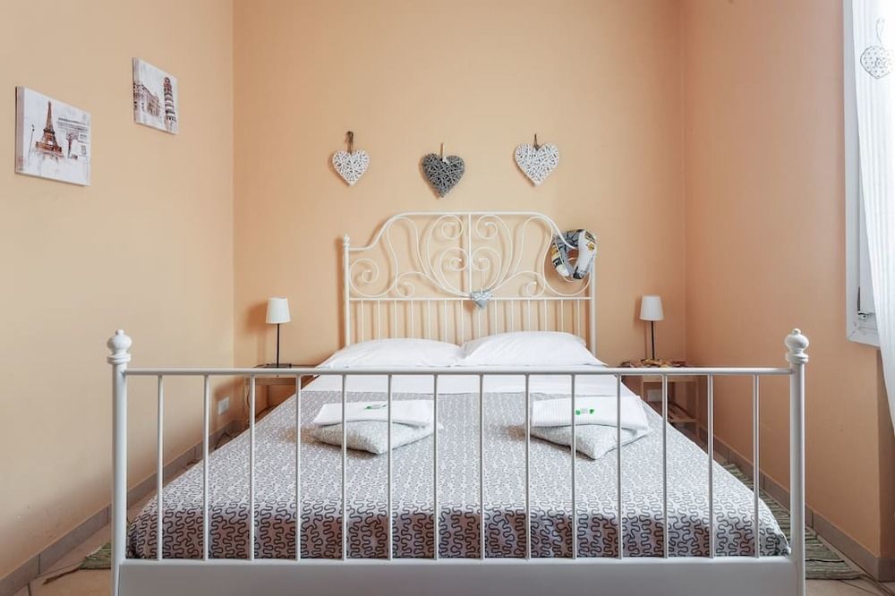 Stazione Centrale Bed and Breakfast Bolonia Exterior foto