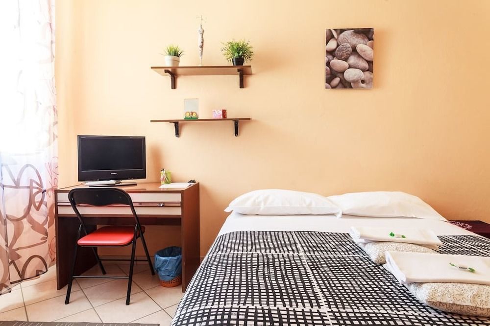 Stazione Centrale Bed and Breakfast Bolonia Exterior foto