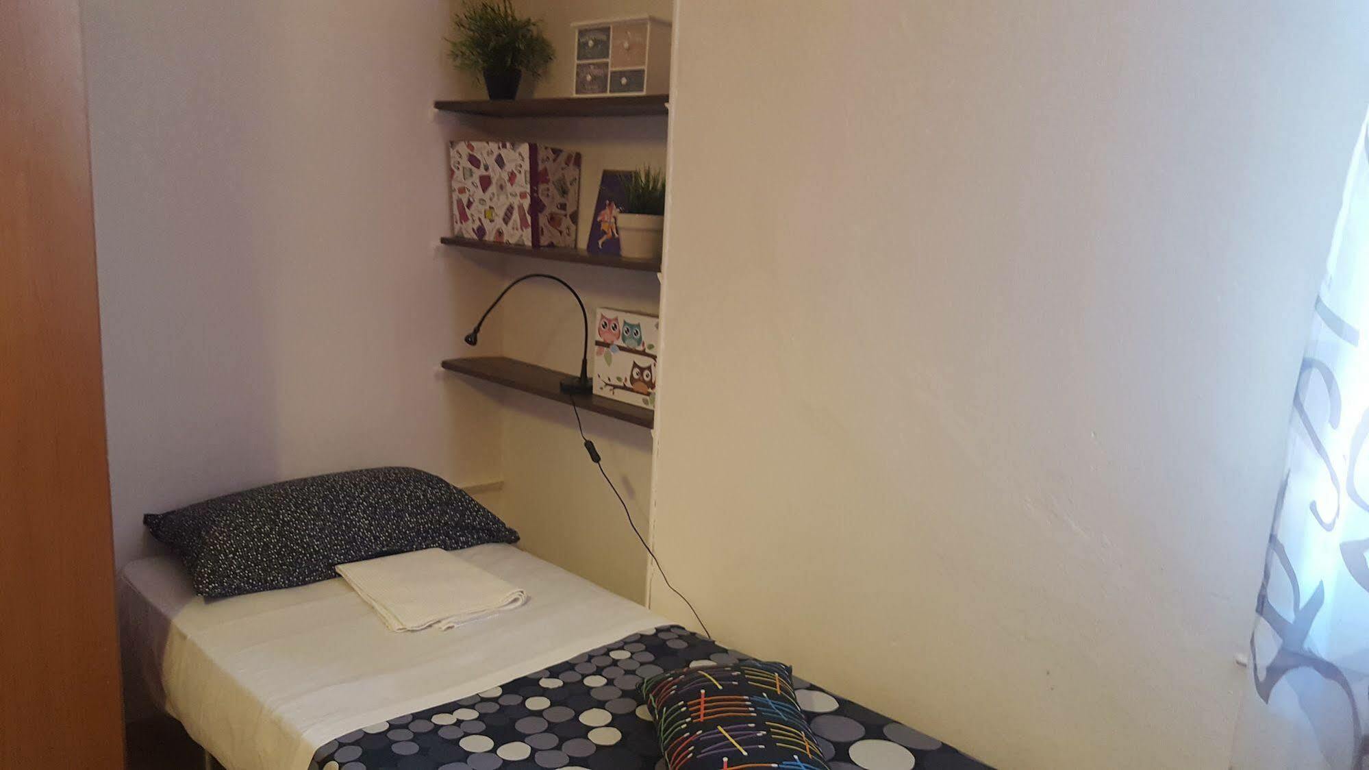 Stazione Centrale Bed and Breakfast Bolonia Exterior foto
