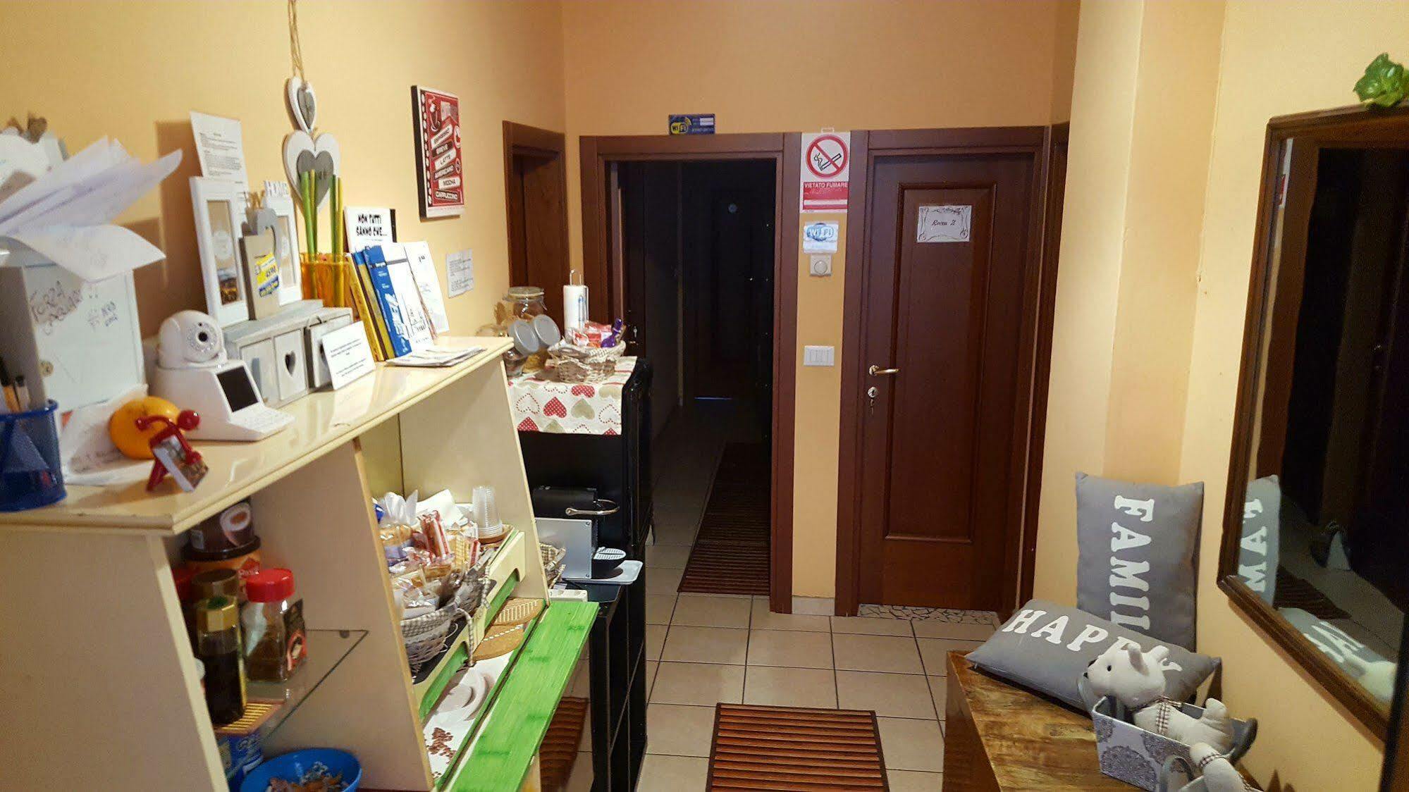 Stazione Centrale Bed and Breakfast Bolonia Exterior foto