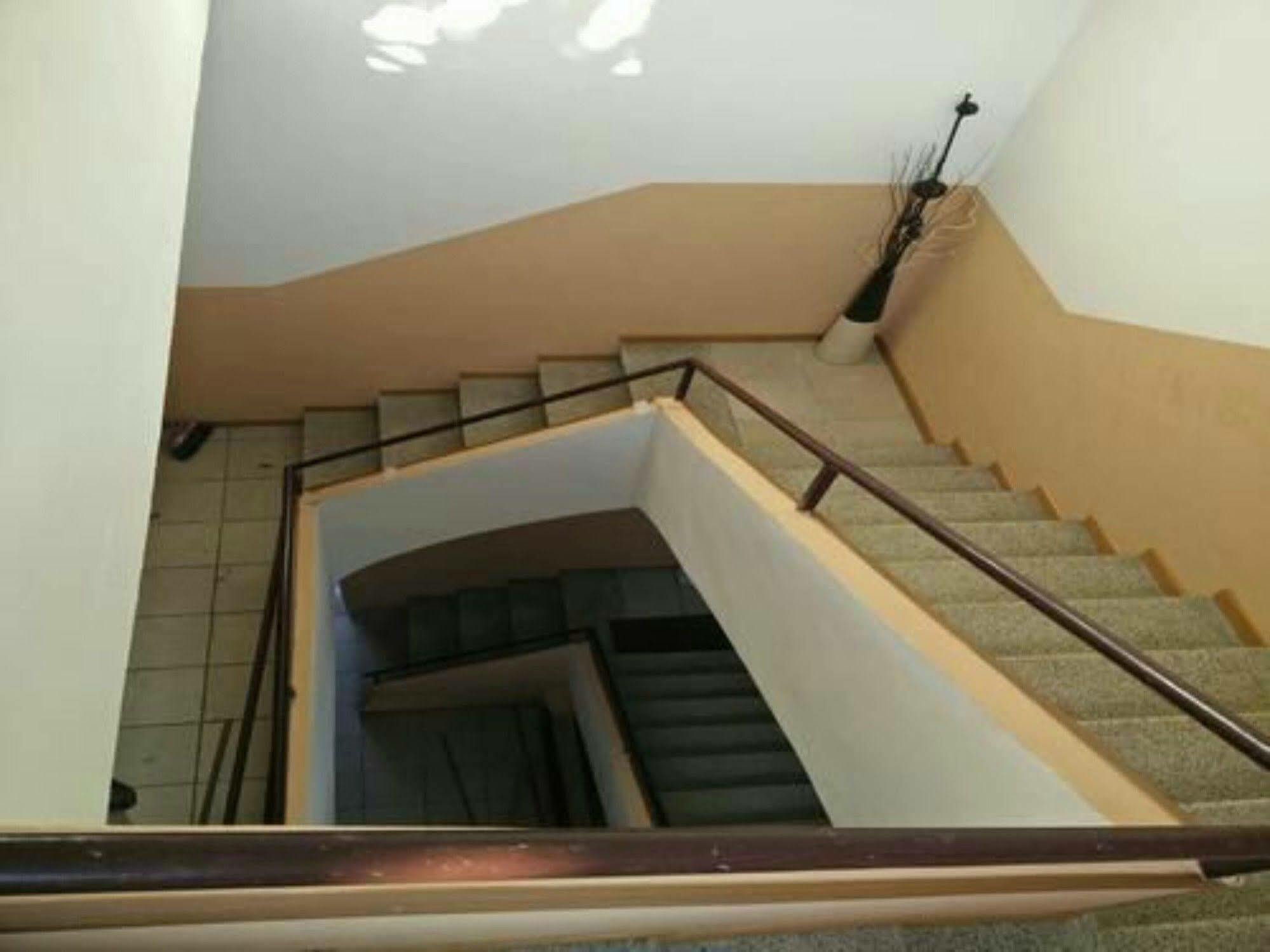 Stazione Centrale Bed and Breakfast Bolonia Exterior foto
