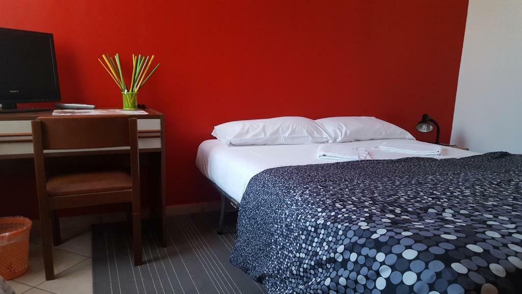 Stazione Centrale Bed and Breakfast Bolonia Exterior foto